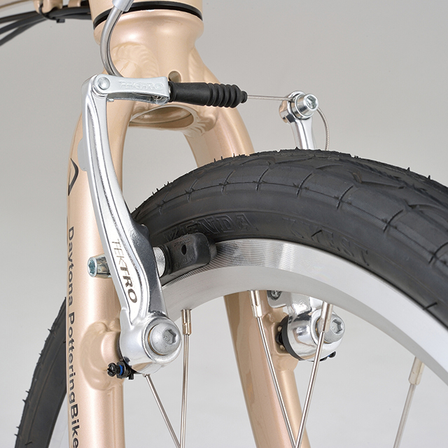 DE01 - 電動アシスト自転車デイトナモビリティ（シャンパンゴールド 