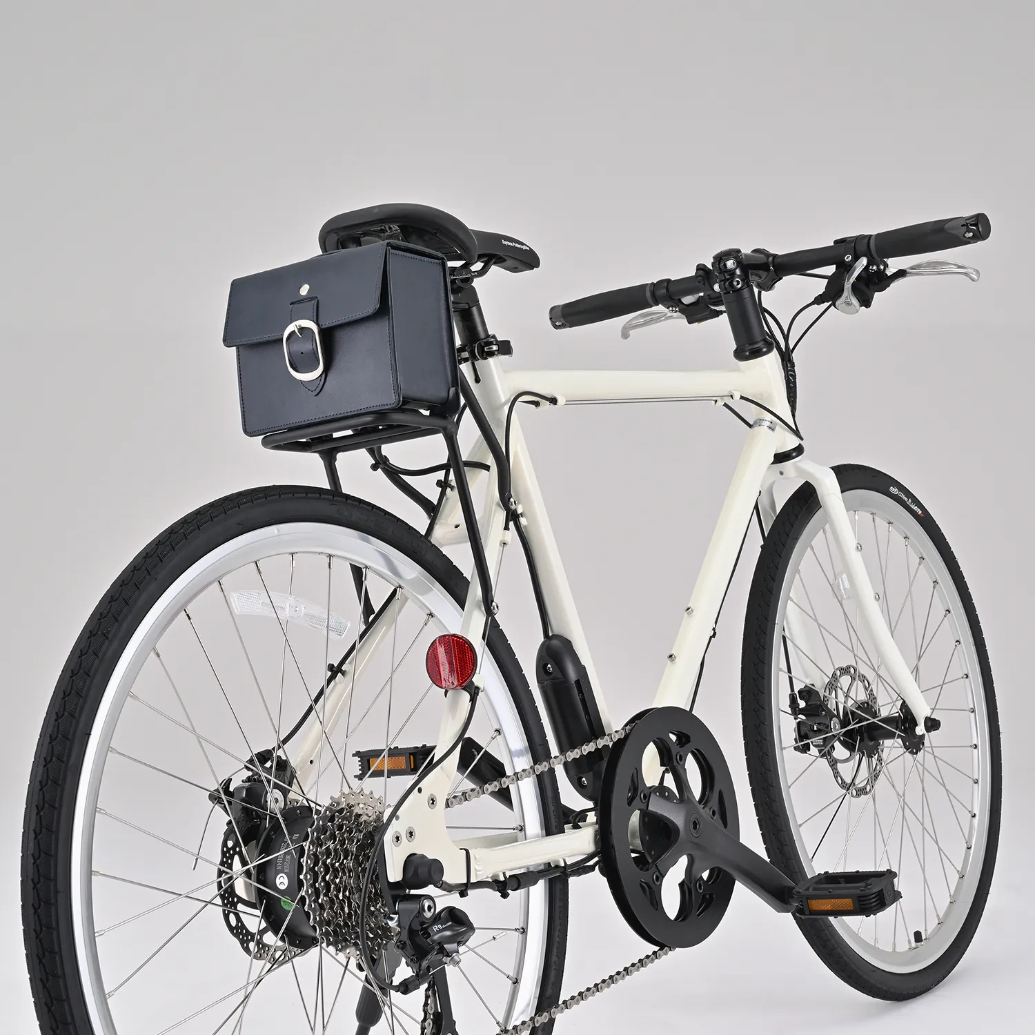 DE02 - 電動アシスト自転車（ホワイト）｜Daytona Mobility